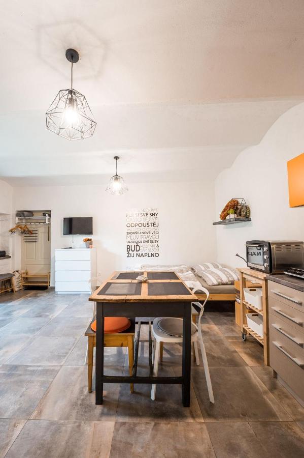 Apartman Ve Dvore Ratiskovice Экстерьер фото